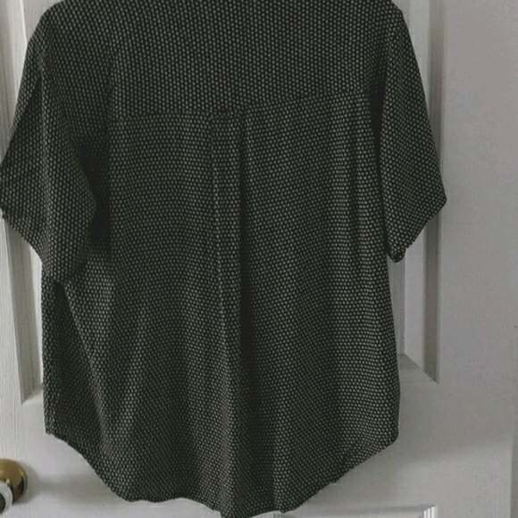 Short sleeve blouse - Picture 3 of 3
